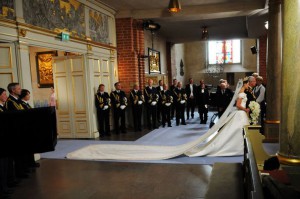 crown-princess-victoria-of-sweden-wedding-4.jpg